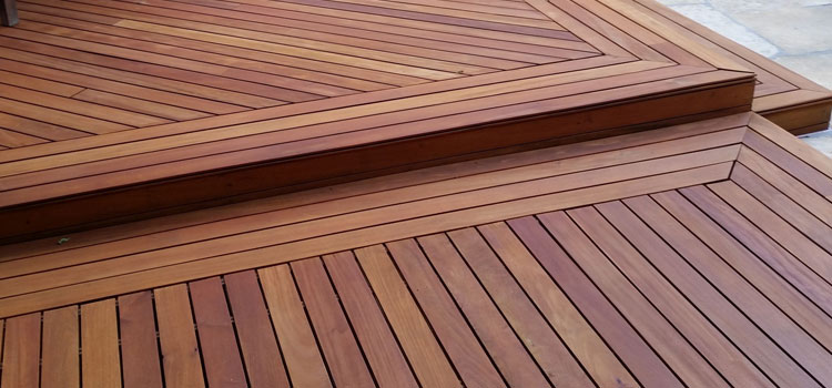 Redwood Decking Material in Burbank, CA